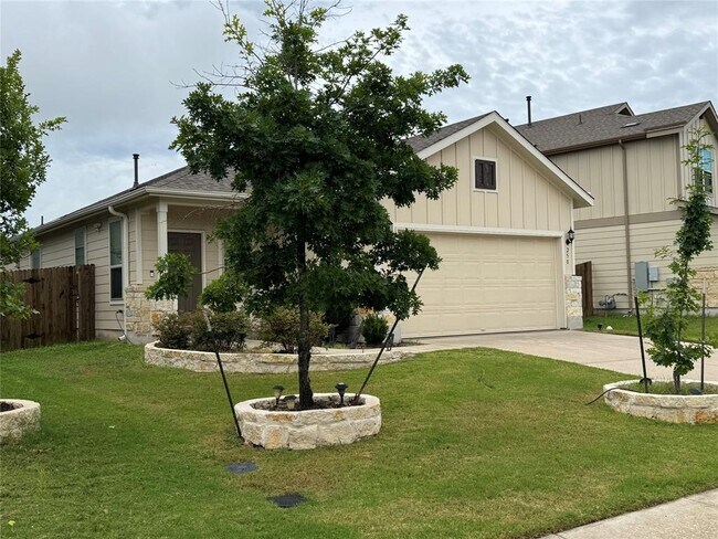 Building Photo - 250 Zuma Dr