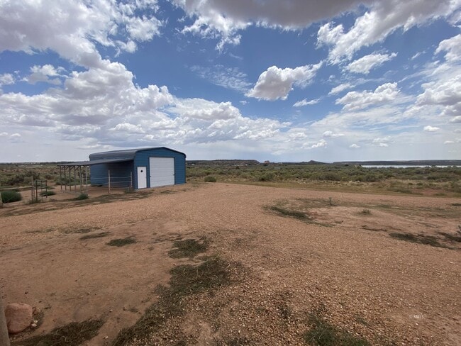 Building Photo - 2255 S Hopi Dr