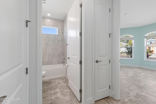 Building Photo - 621 Beach Bum Blvd