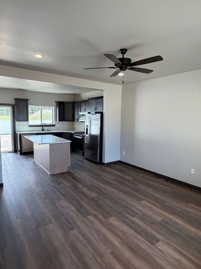 Building Photo - 2744 N Neptune street