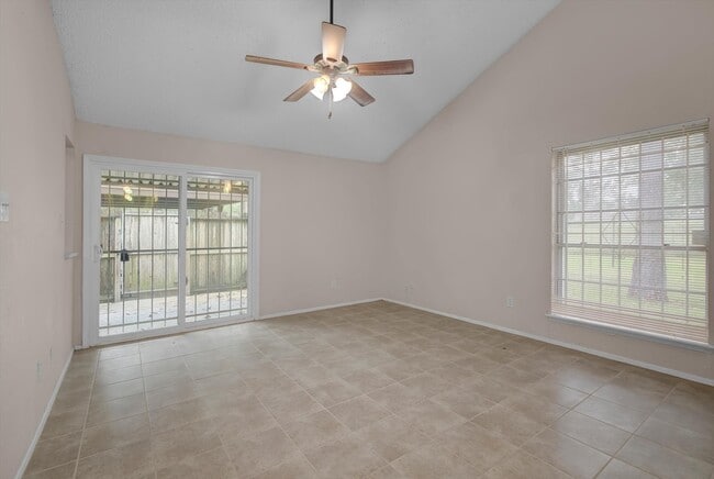 Building Photo - 5867 Village Forest Ct