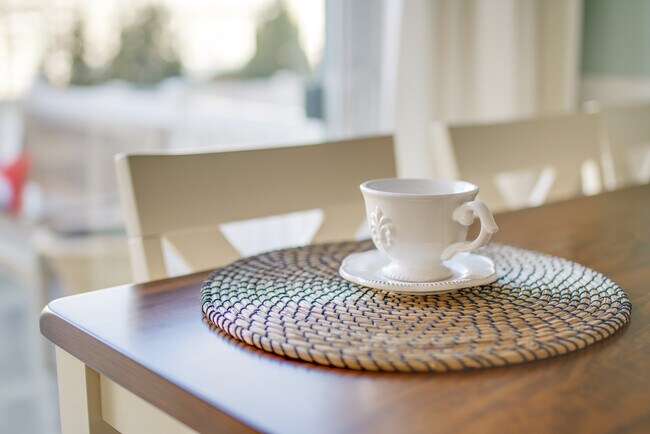 Breakfast Nook Detail - 6512 Ocean Ave S