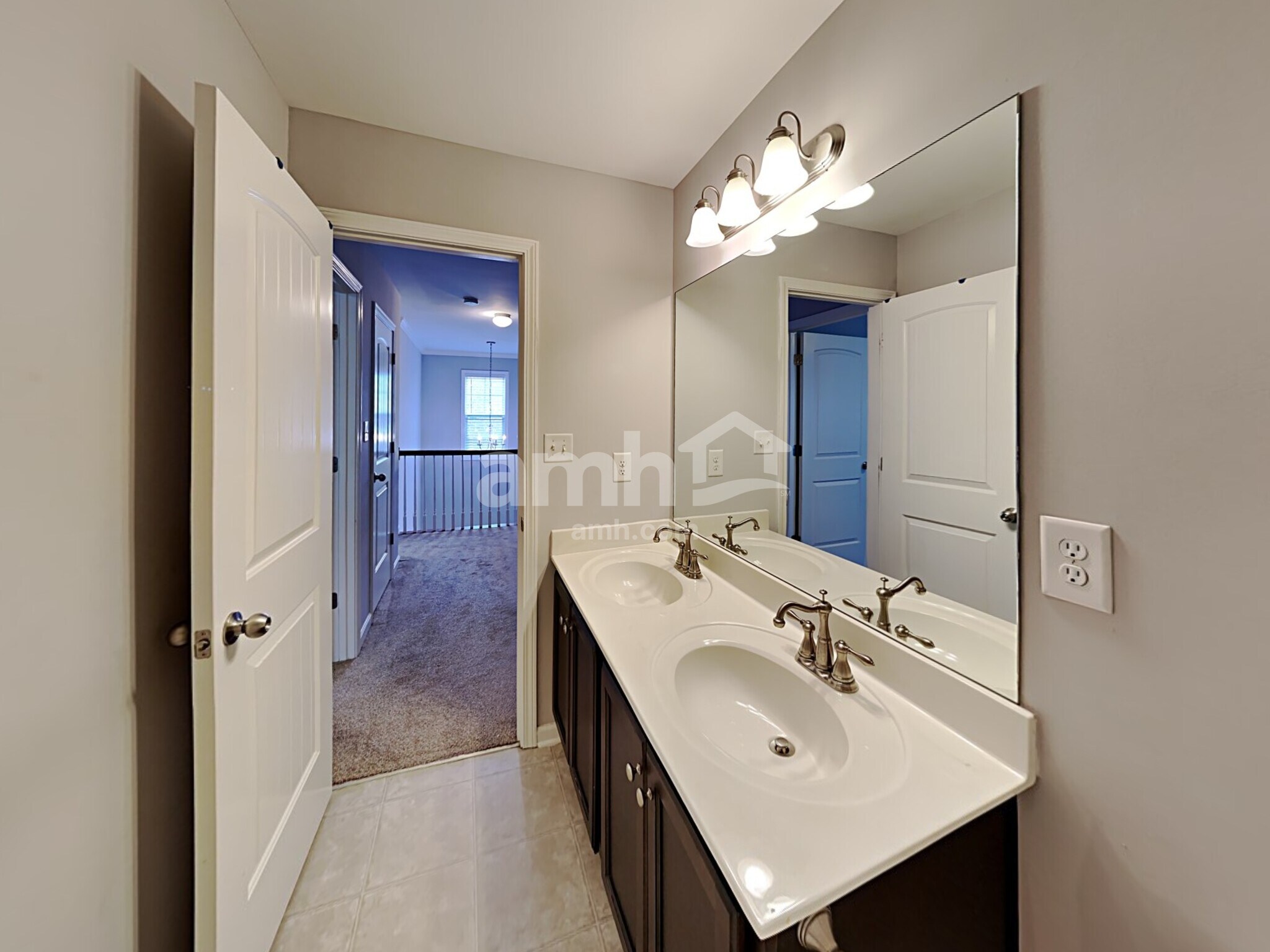 Building Photo - 3613 Walking Stick Way NE