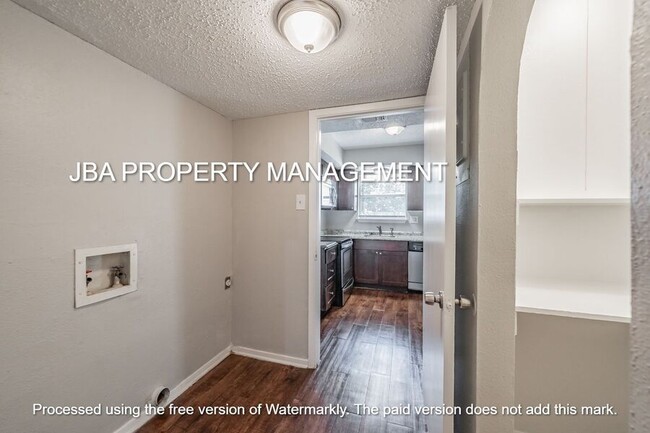 Building Photo - 1755 Farleigh Ct