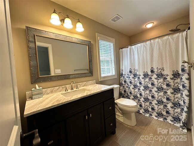 Building Photo - 8643 Amandine Way