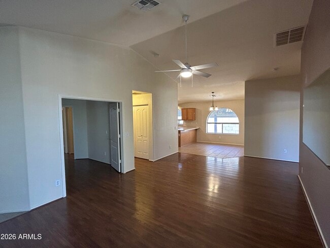 Building Photo - 15948 W Latham St