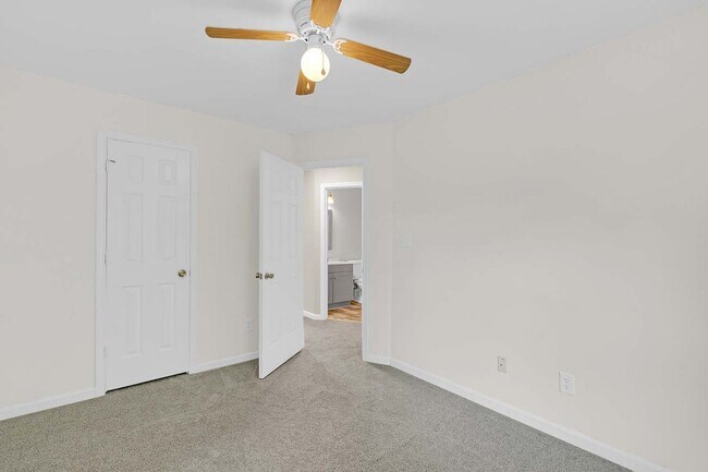Building Photo - 105 Choisy Crescent