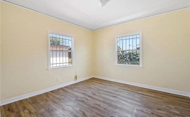 2nd bedroom - 921 W 83rd St