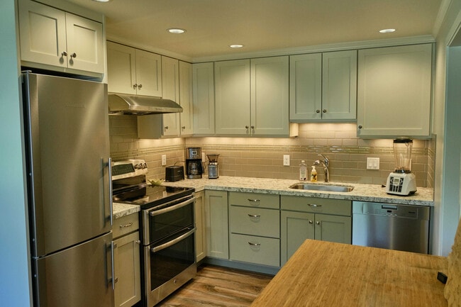 Building Photo - 9734 Dibble Ave NW