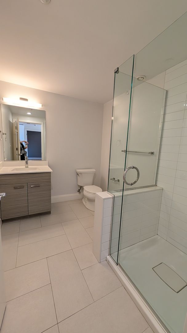 Building Photo - Sunny, Modern, Renovated Allston 2-Bed/2-Bath Steps from Packard's Corner!