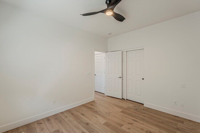 Building Photo - 3877 S Coach House Dr