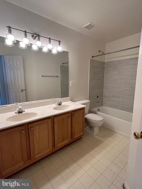 Building Photo - 13552 Wyecrosse Ct