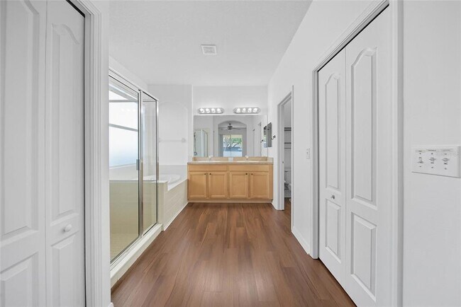 Building Photo - 8630 Sandy Plains Dr