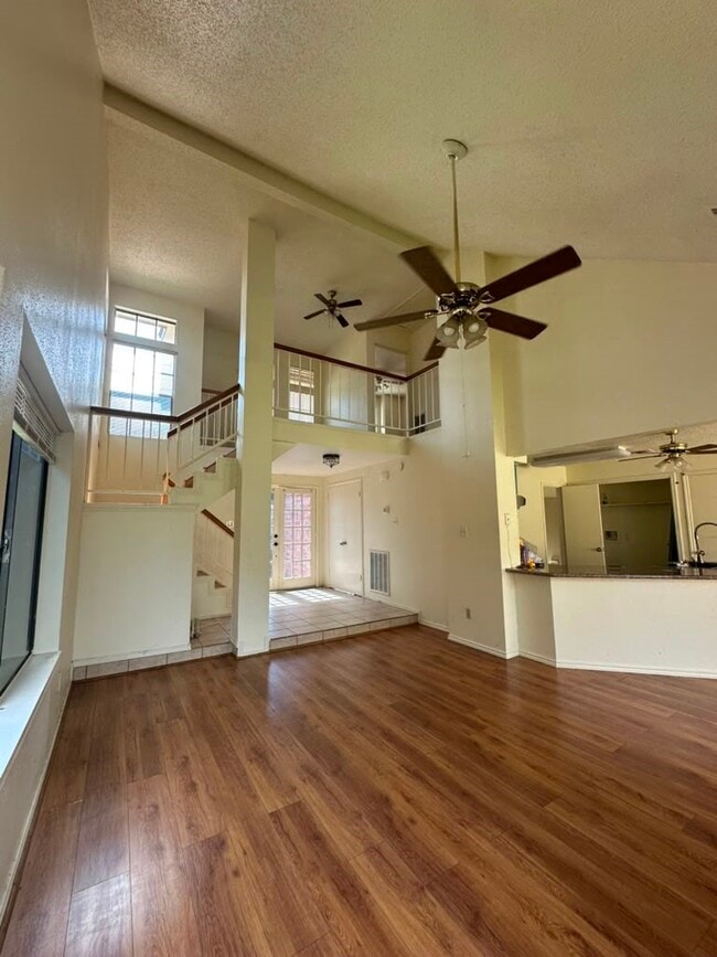 Building Photo - 8623 Beechcrest St