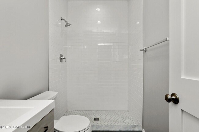 Building Photo - 4 Armonk St