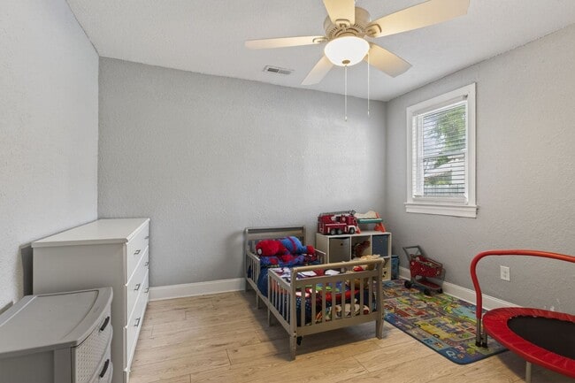 Building Photo - 2210 Pearl St