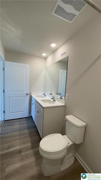 Building Photo - 1137 Martin Rd