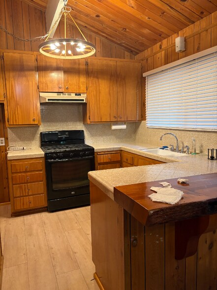 Building Photo - 600 CA-138