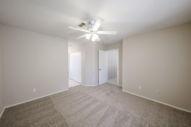 Building Photo - 3215 W Abraham Ln