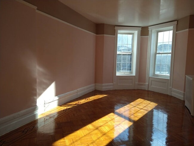 Building Photo - 571 Eastern Pkwy