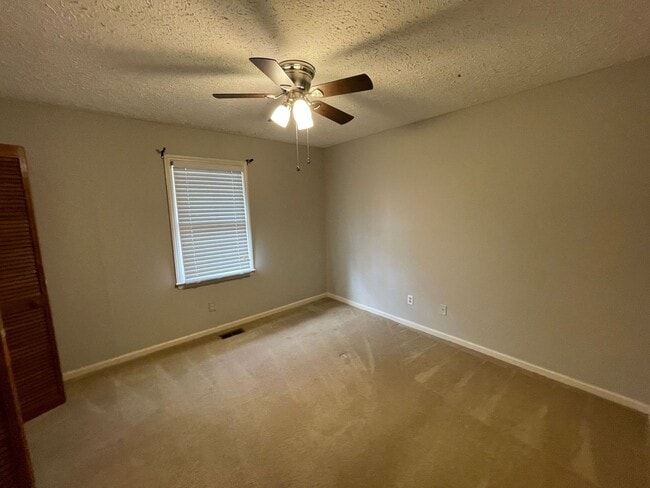Building Photo - 124 Centerfield Dr