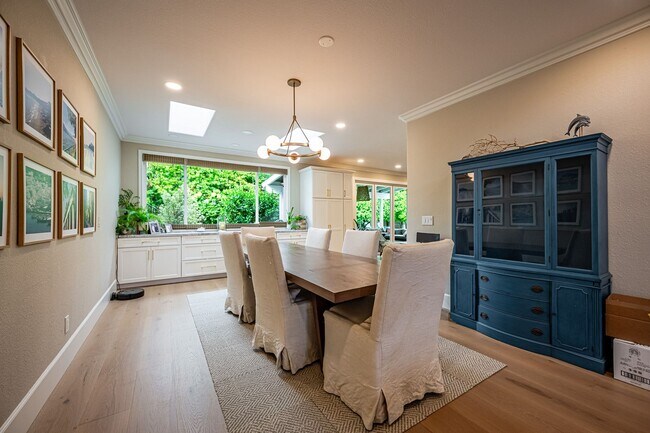 Building Photo - Resort-Style Encinitas Estate with Pool UNFURNISHED