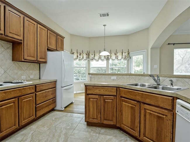 Building Photo - 809 Texas Trail