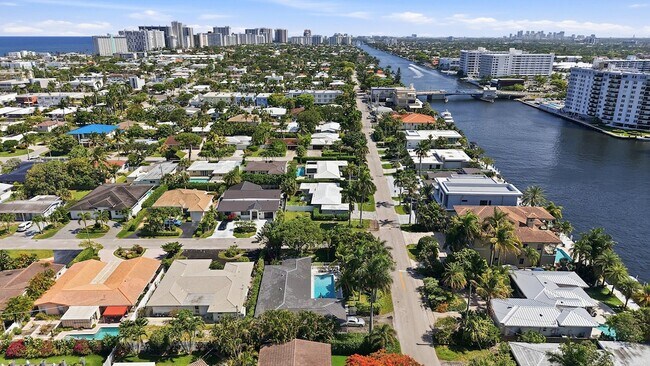 Building Photo - 4454 W Tradewinds Ave