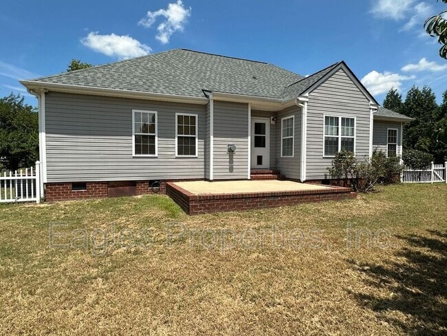 Building Photo - 110 Beatrice Dr