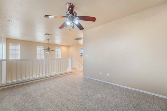 Building Photo - Elegant Open-Concept Home with Modern Touc...