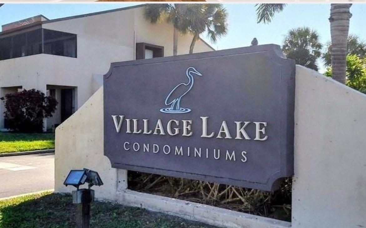 Building Photo - 850 S Village Dr