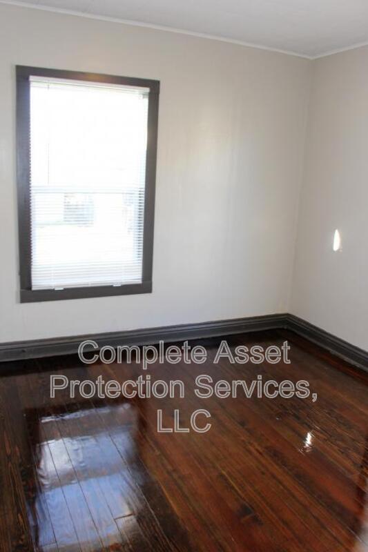 Building Photo - 6752 Woodmar Ave