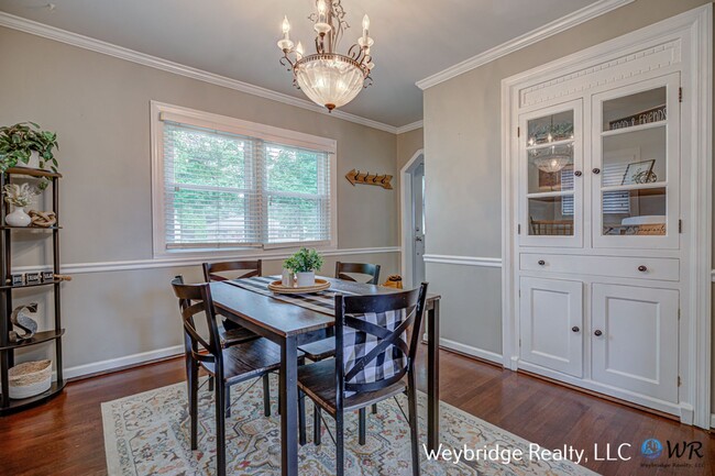 Building Photo - Beautiful 3BD 2.5 Bath w/ Finished Basement in White Oak/Monfort Heights