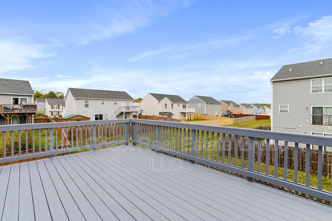 Building Photo - 38 Envy Ct