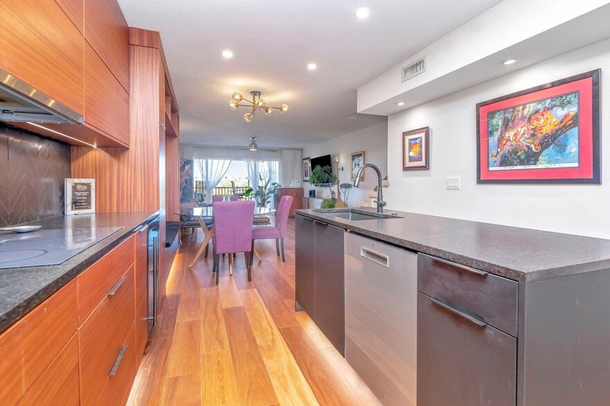 Building Photo - 14767 Seminole Trail