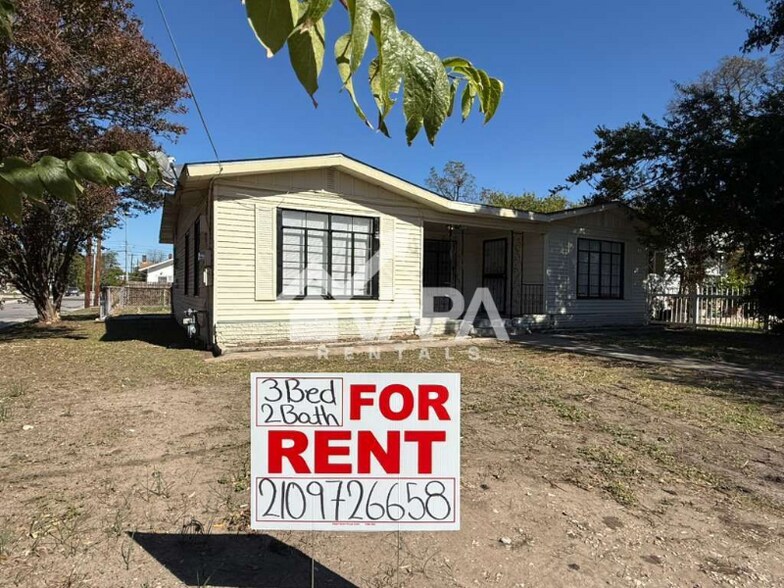 Building Photo - 602 Canton