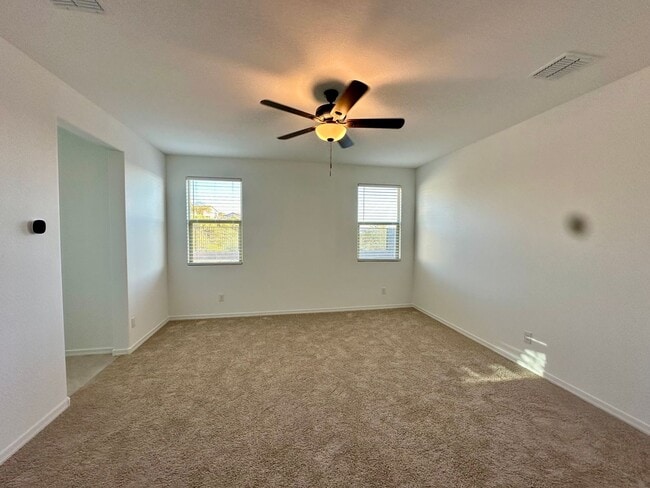 Building Photo - SENTERO CROSSING 3 bed 2 bath home