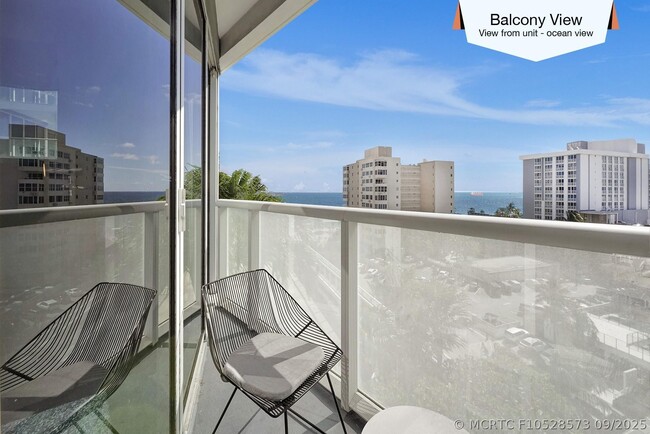 Building Photo - 3101 Bayshore Dr