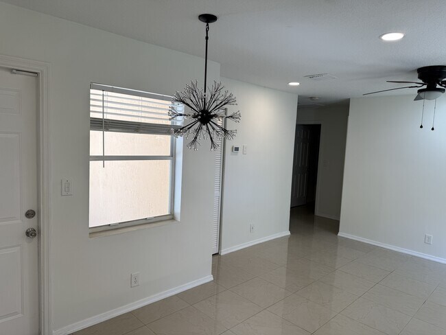 Building Photo - 238 Palmetto Dr