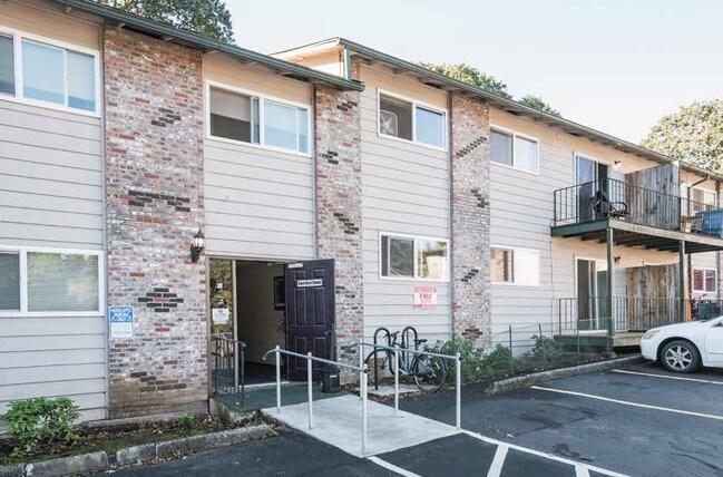 Building Photo - Heritage Hills Apartments