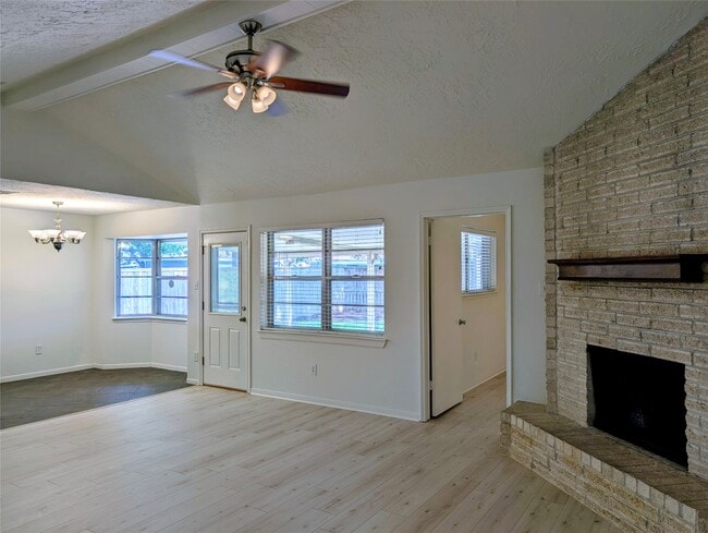 Building Photo - 12214 Meadow Berry Dr