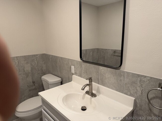 Building Photo - 2723 Griffin Rd