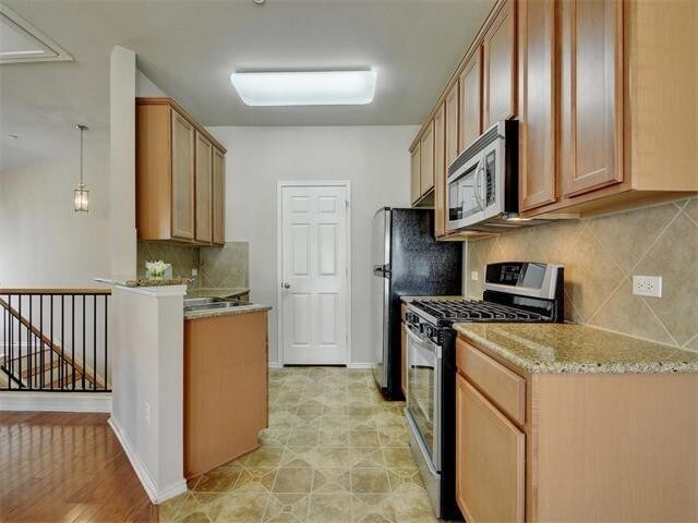 Building Photo - 1310 W Parmer Ln