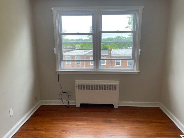 Building Photo - 852 Fairfax Rd