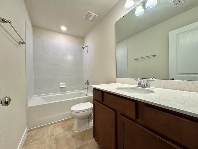 Building Photo - 10904 Leafshore Lp