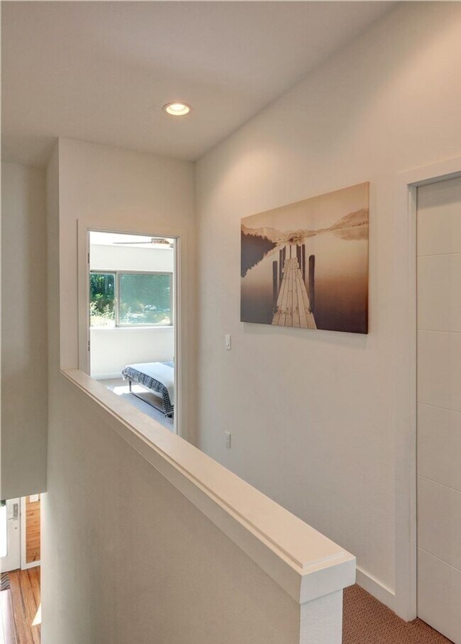 Building Photo - Greenbelt Station Townhomes - Beacon Hill