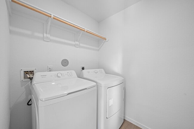 Building Photo - 16615 Rolling Hillside Wy