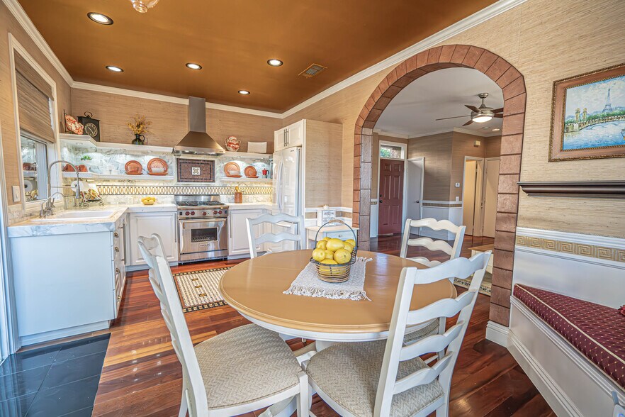 Building Photo - 27887 Skycrest Cir