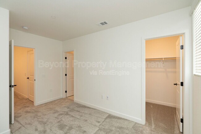 Building Photo - 2126 Senita Dr