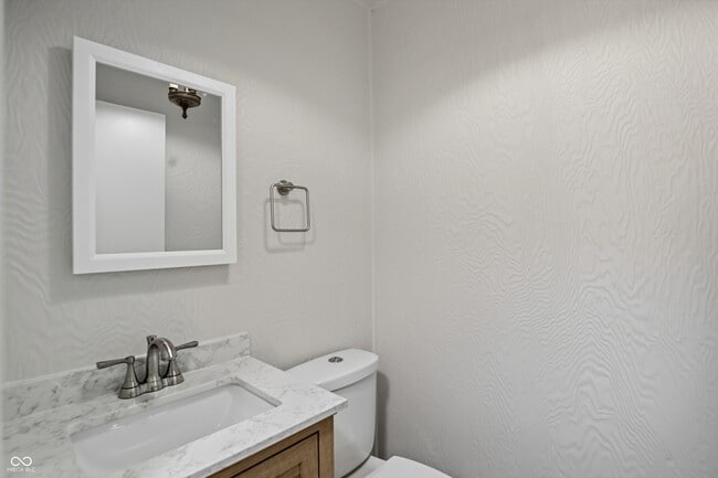 Building Photo - 2922 E Smoky Row